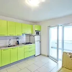 Apartment Seashell
